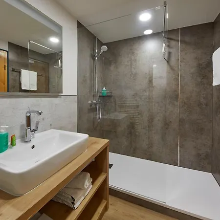 & Edelweiss 4*