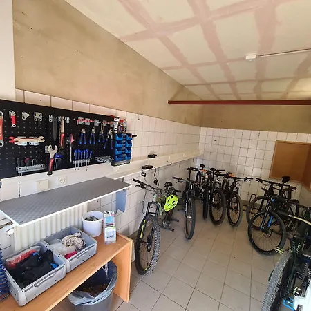 מלון & Edelweiss וילינגן