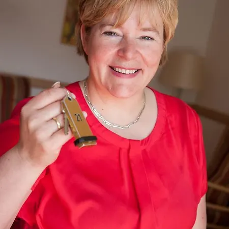 מלון & Edelweiss וילינגן