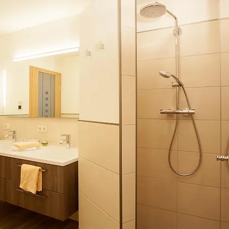 Hotel & Edelweiss 4*