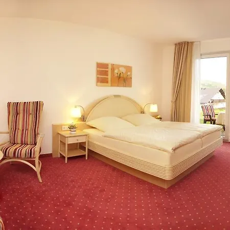 & Edelweiss Hotel