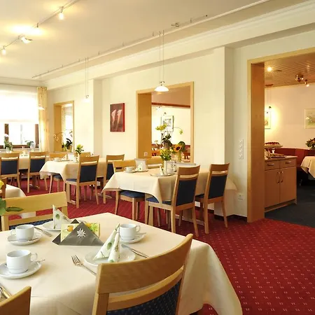 Hotel & Edelweiss