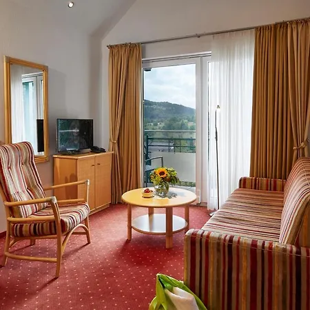 Hotell & Ferienappartements Edelweiss 4*